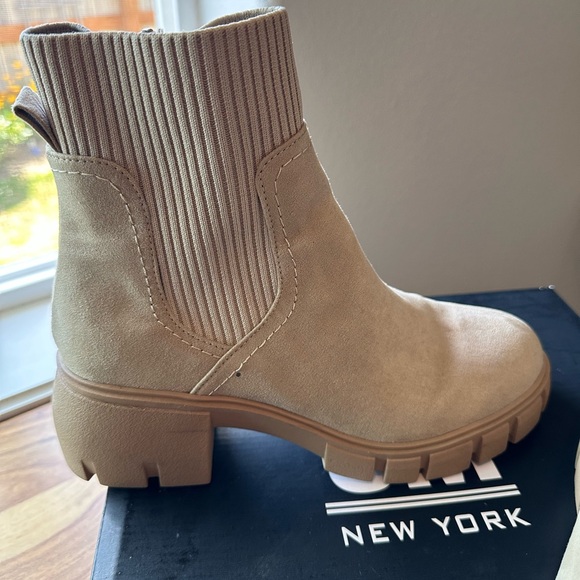 SM New York Henley Boot Size 8 - Picture 6 of 10